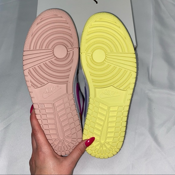 Nike Air Jordan 1 Low Women’s Mismatched Purple - Picture 2 of 5